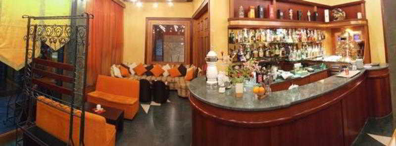 Nov Hotel Tirana Restaurang bild